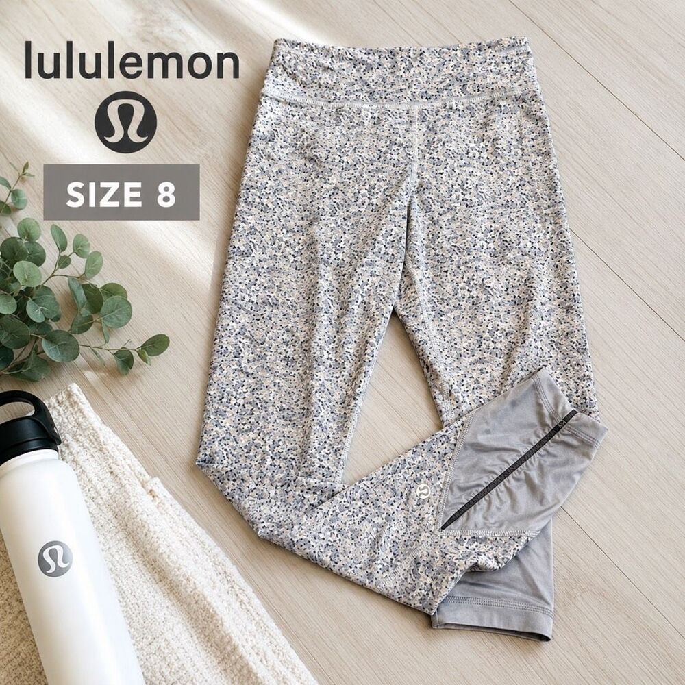 Lululemon Size 8 Cropped Leggings Gray Speckled Print Reflective Athletic Yoga P